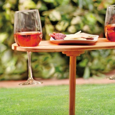 Столик бамбуковый винный для пикника Tovolo